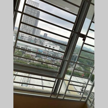 Baojuwu@2 Bedrooms Akademik Suites Austin Height Johor Bahru Exterior foto