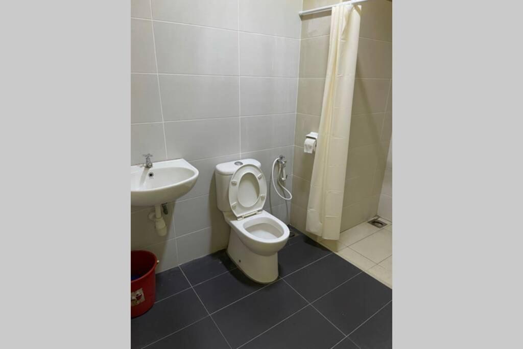 Baojuwu@2 Bedrooms Akademik Suites Austin Height Johor Bahru Exterior foto